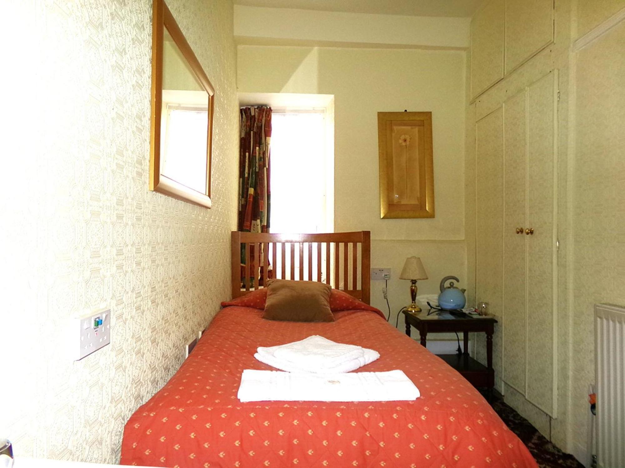 Averon Guest House — Photos 1